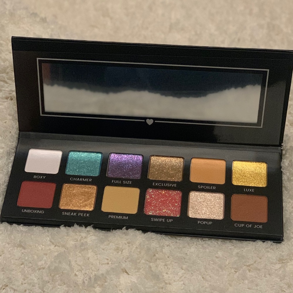 Boxycharm eyeshadow palette